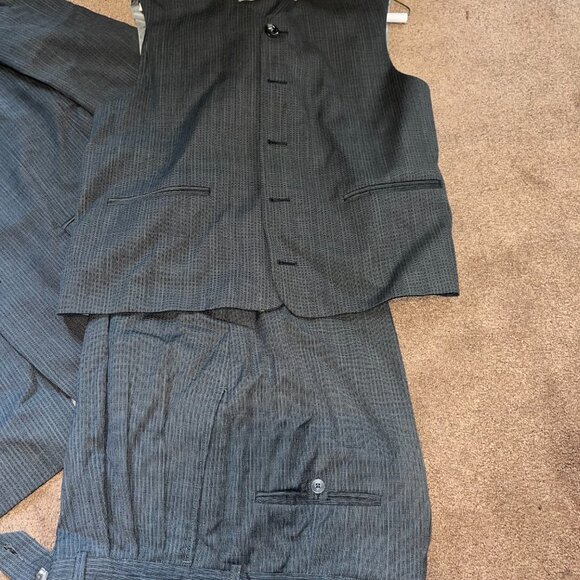 Mondo Uomo mens 3 piece gray wool suit sz 42R - Picture 2 of 9